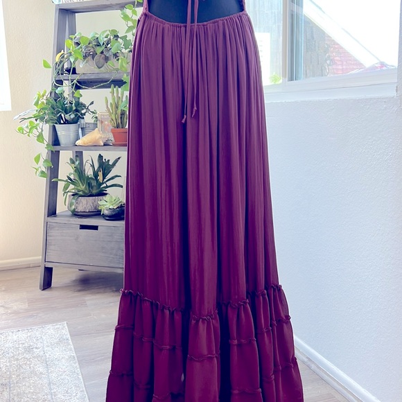 Burgundy backless maxi dress - Picture 4 of 8